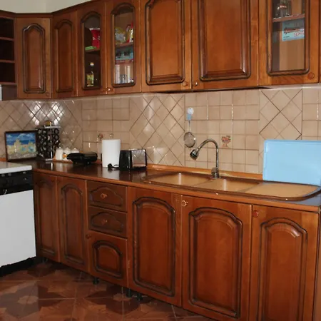 Xhejms Apartment *